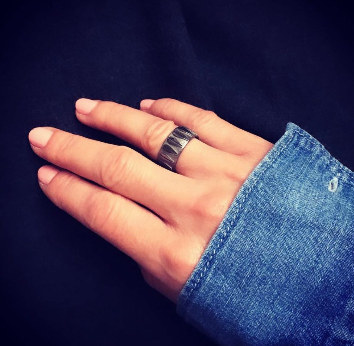 Lotus unisex ring, black edition