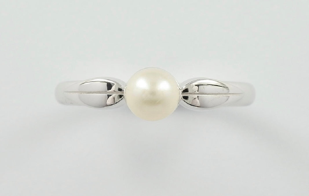 Lotus Pearl ring