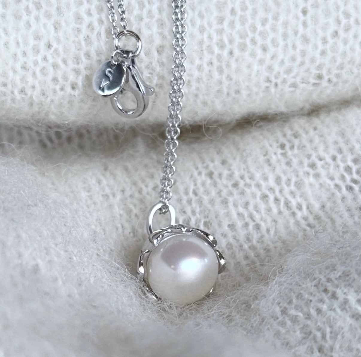 Lotus Pearl, silver