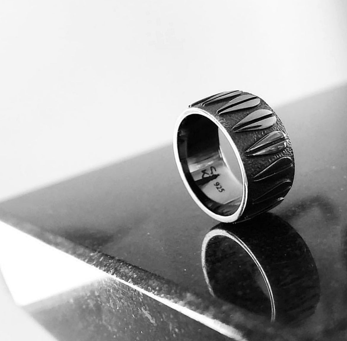 Lotus unisex ring, black edition