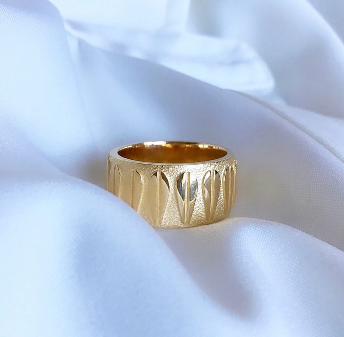 Lotus unisex ring, gold
